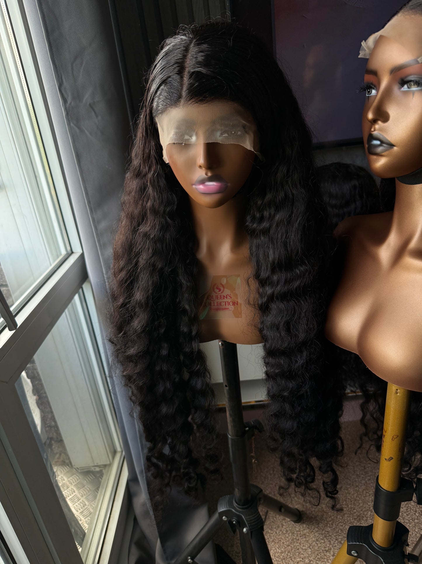 Full frontal luxury deep wave curly 40” 350grams