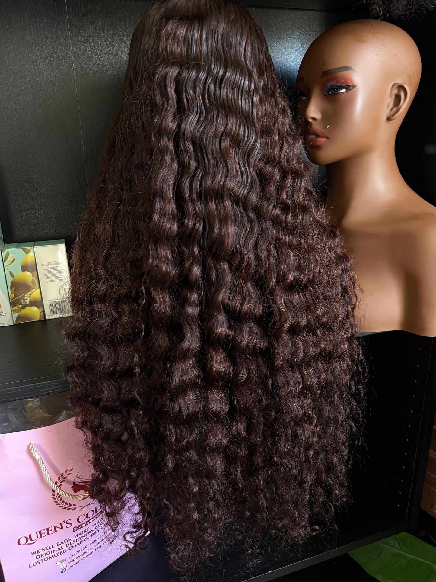 Dark brown deep wave 🌊 32” 280grams with  4x4 closure