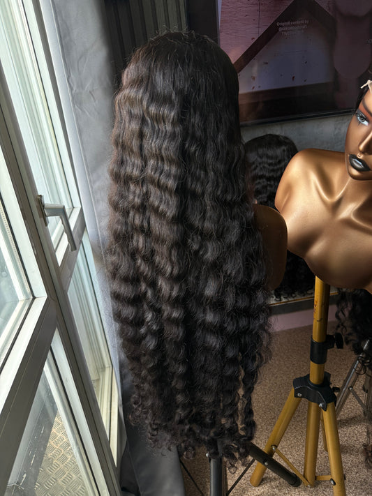 Full frontal luxury deep wave curly 40” 350grams