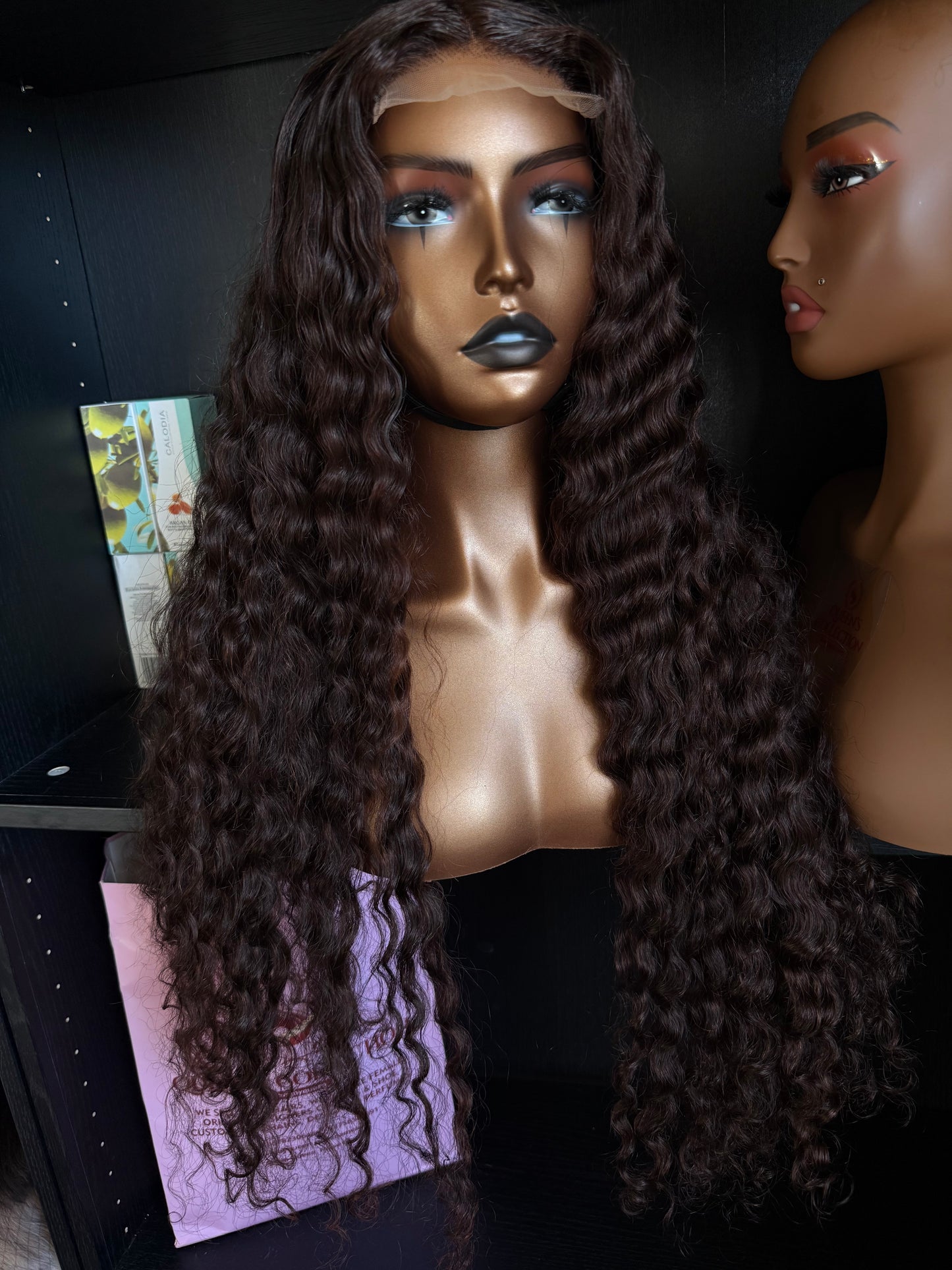Dark brown deep wave 🌊 32” 280grams with  4x4 closure