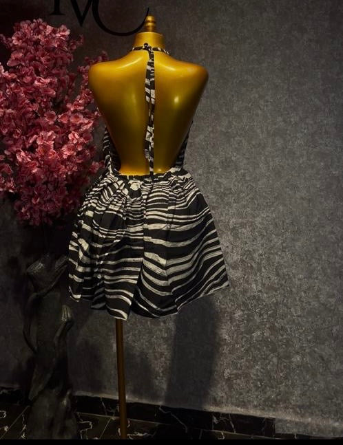 Backless short gown